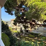 Cozy 2-room Cannes
