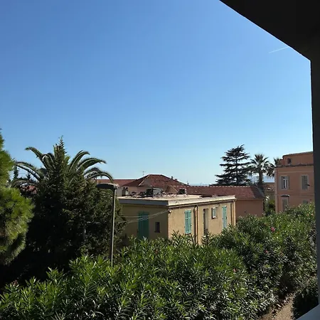 Апартаменты Cozy 2-room Канны