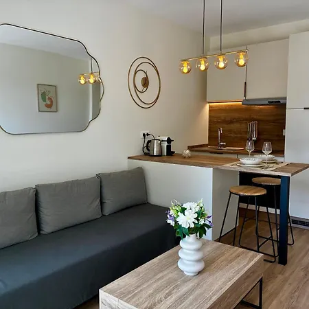 Cozy 2-room *